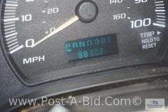 2005 Chevy 1 Ton Cube Truck, With 88, 302 Miles, 6.0 Motor, 15' Box, AM/FM