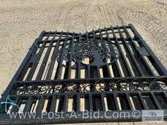Set Of 2- 14' Bi-Fold Gates.