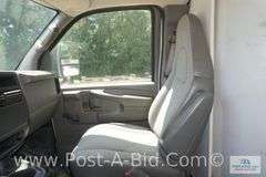 2005 Chevy 1 Ton Cube Truck, With 88, 302 Miles, 6.0 Motor, 15' Box, AM/FM
