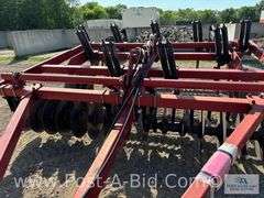 Case International Harvester 6500 Conser Till, 9 Shank, 10' 6" Wide.