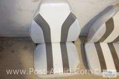 2-Boat Seats, Light Gray/Park Gray.
