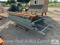 Misc. Pallet Racking Approx. 11 Uprights And 1 Crossbeam.