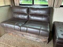 2013 Forest River Wildcat Sterling Edition Model 30 RL Fifth Wheel Camper with Gooseneck Ball Adapte