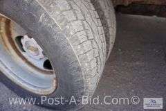 2005 Chevy 1 Ton Cube Truck, With 88, 302 Miles, 6.0 Motor, 15' Box, AM/FM