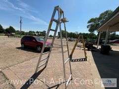8' Aluminum Heavy Duty Step Ladder.