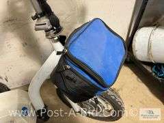Go Pet 3 Wheel Scooter With Charger, Goes Forward, But Couldn't Find Reverse.  Runs And Drives.