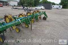 John Deere 825, 6 Row Cultivator, With Danish Teeth Rolling Shields With Fe