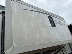 2013 Forest River Wildcat Sterling Edition Model 30 RL Fifth Wheel Camper with Gooseneck Ball Adapte