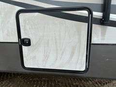 2013 Forest River Wildcat Sterling Edition Model 30 RL Fifth Wheel Camper with Gooseneck Ball Adapte