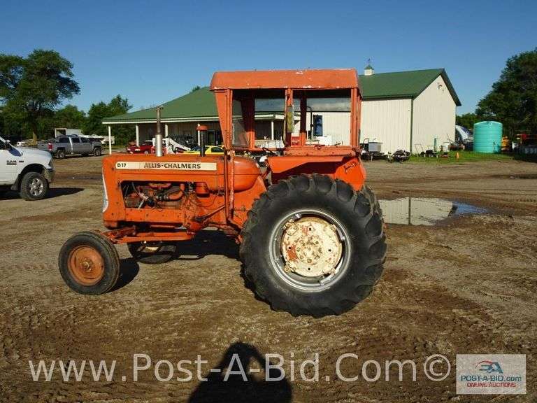 Allis Chalmers D-17 Wide Front Gas Tractor, Cab Needs Glass, PTO,