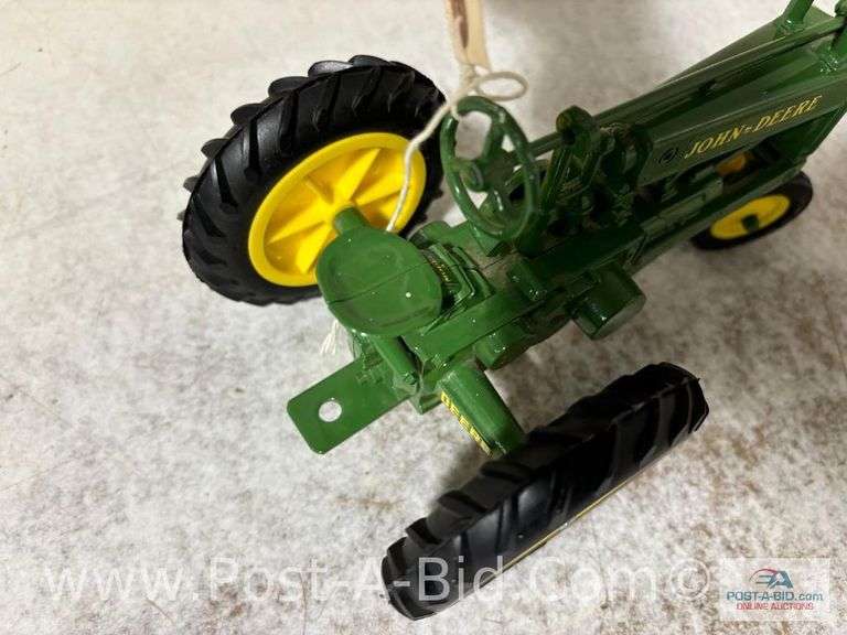 John Deere Toy Tractor, Model A (Ertl).