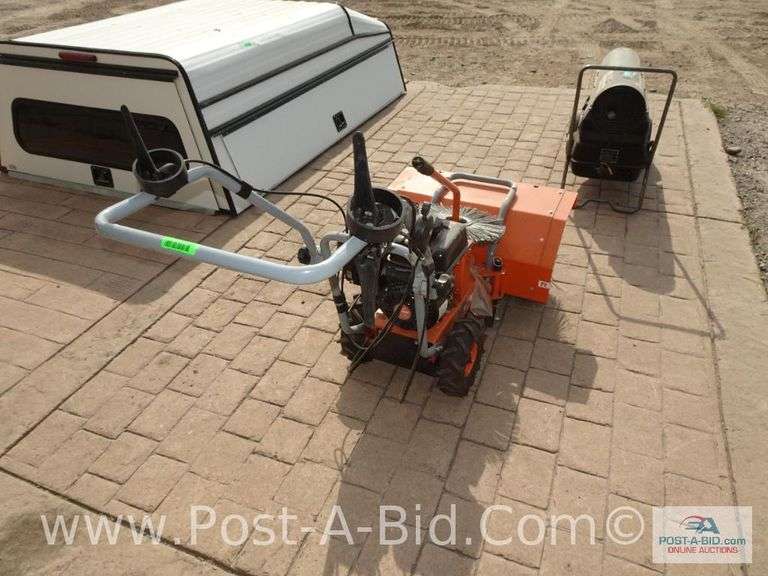 Yardmax #YE7160 Sweeper With 209 cc Gas Motor.