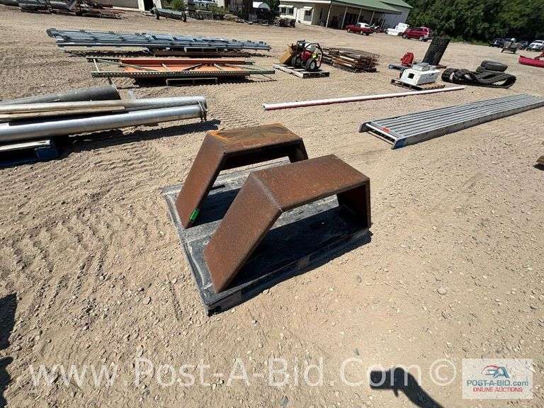1 Set Single Axle Trailer Fenders, Steel.