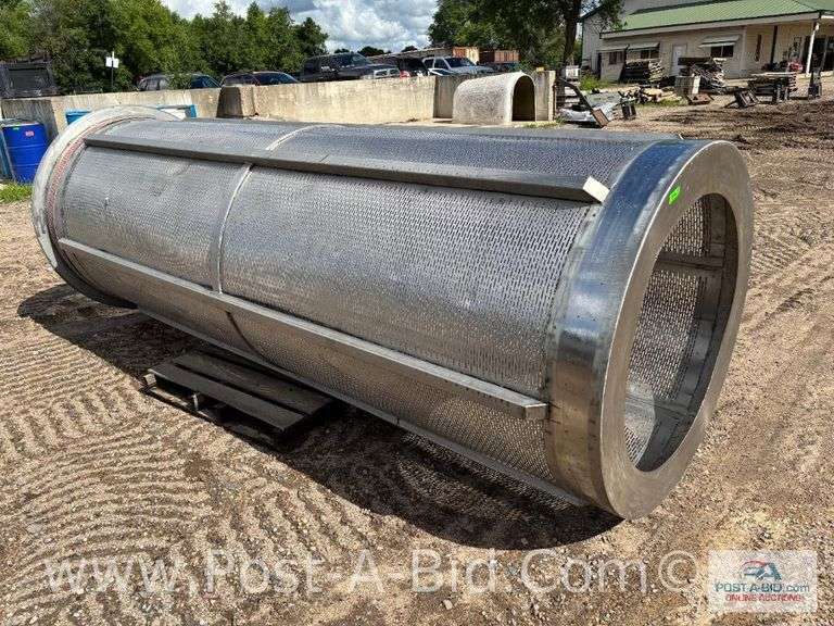 Large Stainless Steel Screen, 4' Diameter x 12' Long.