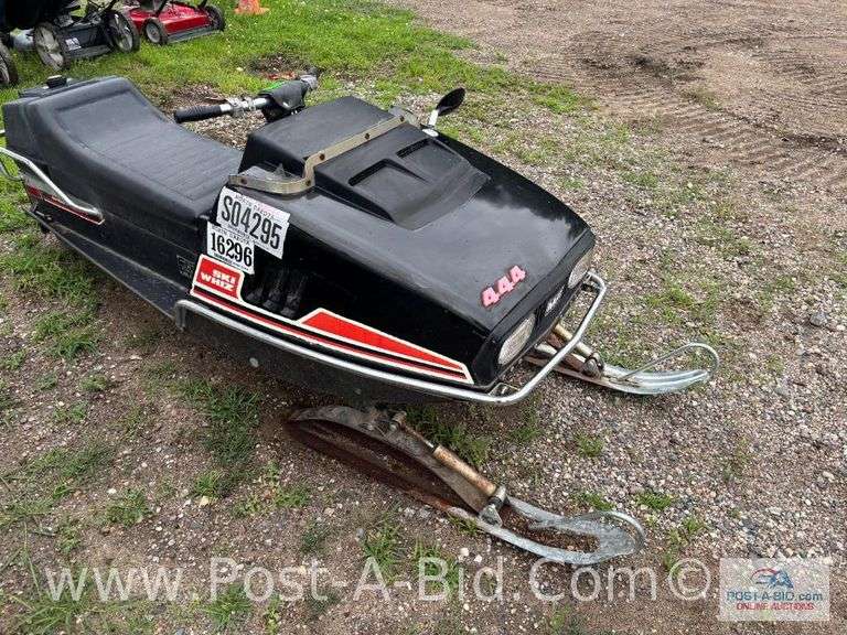 Massey Sport Trak 444 Snowmobile, Needs Total Restoration.