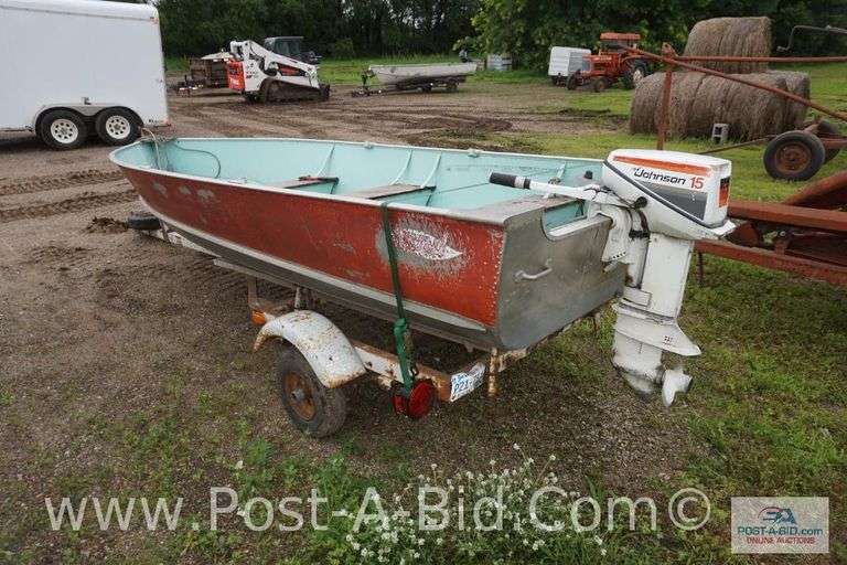 1973 Lund 14' Boat With Johnson 15HP Motor, Owner Stated "Hasnt B