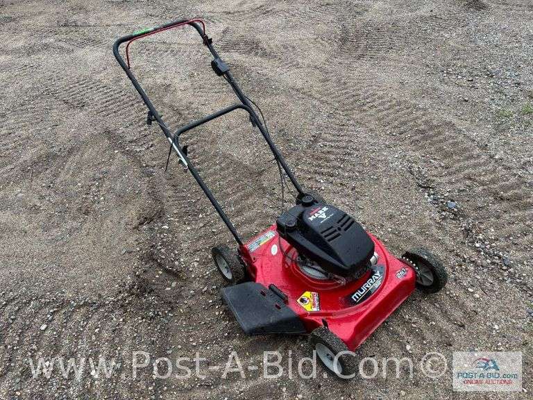 Murray 22" Push Lawn Mower, Owner Stated, "Runs", But No Gas To T