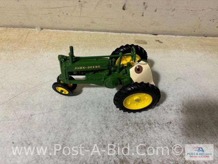 John Deere Toy Tractor, Model A (Ertl).