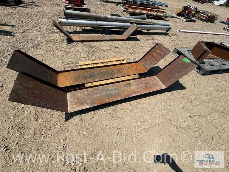 1 Set Tandem Axle Trailer Fenders, Steel.