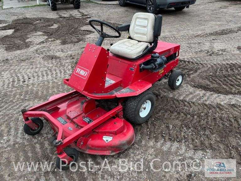 Toro Groundsmaster 117 Lawn Mower With 44" Front Mounted Deck, 17