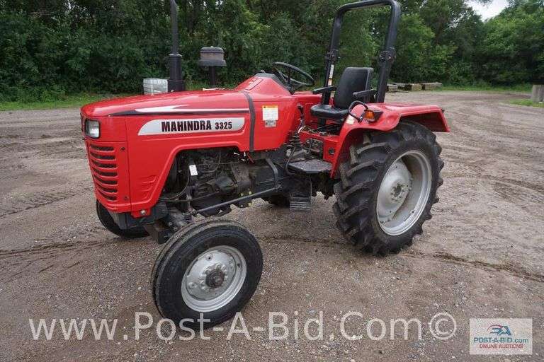 2008 Mahindra 3325 4x2 Diesel Tractor With 425 Hours, 3 Point PTO
