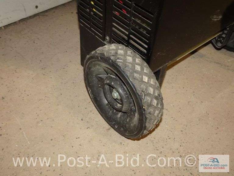 DSR/Schmacher Battery Charger, 225A Engine Start, Owner Stated, "