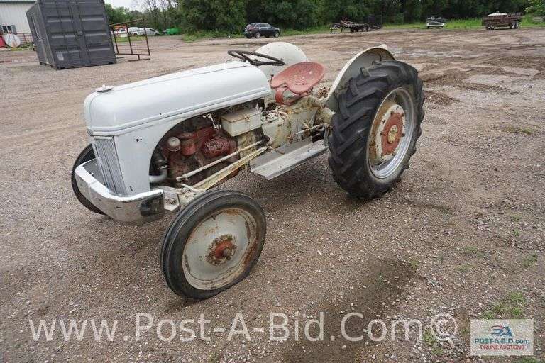 Ford 9N Tractor-Project Tractor, Owner Stated, "Engine Turns Free