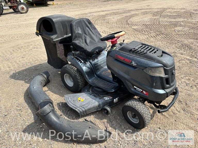 Troybilt Riding Mower With 22HP Motor, Hydrostatic, 48" Deck With