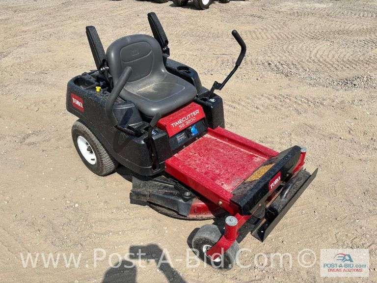 Toro Timecutter SS 3200 Zero Turn Lawn Mower With 32" Deck, Bagge