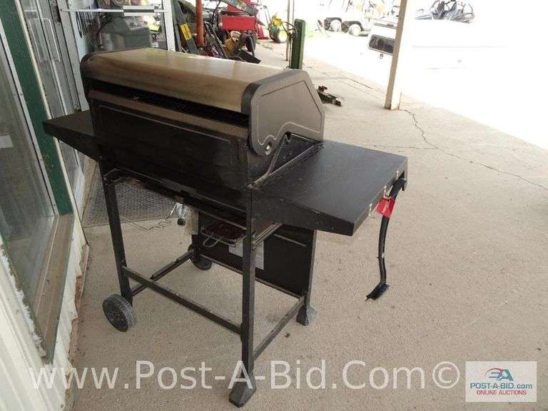 Expert 4 Burner Propane Grill, Works.