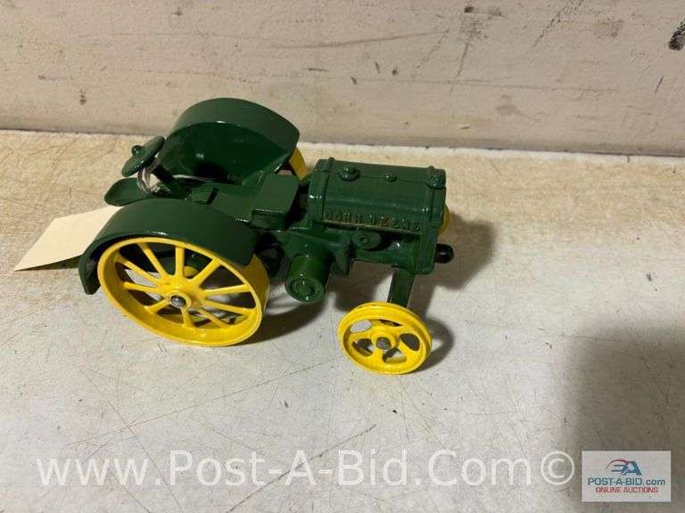 John Deere Toy Tractor, Steel Wheel.
