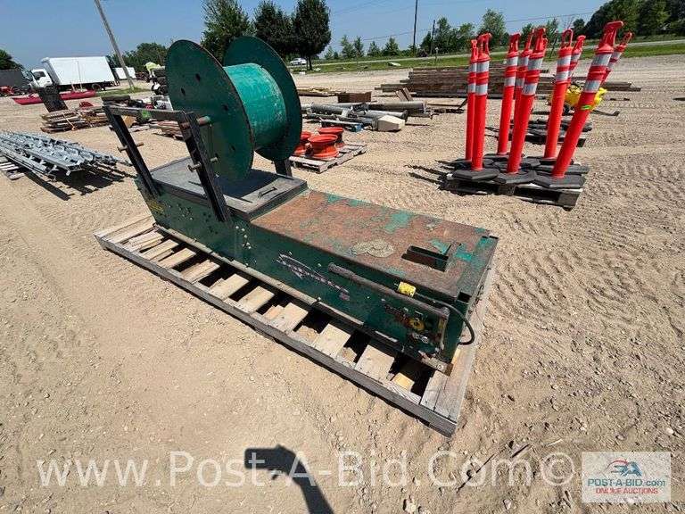5" Jobsite JS5 K-Style Seamless Gutter Machine, Owner Stated, "Pr