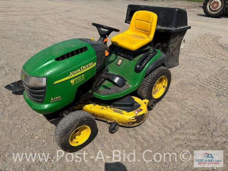 John Deere L120 With Bagger - Owner Stated "For Parts Or Repair,