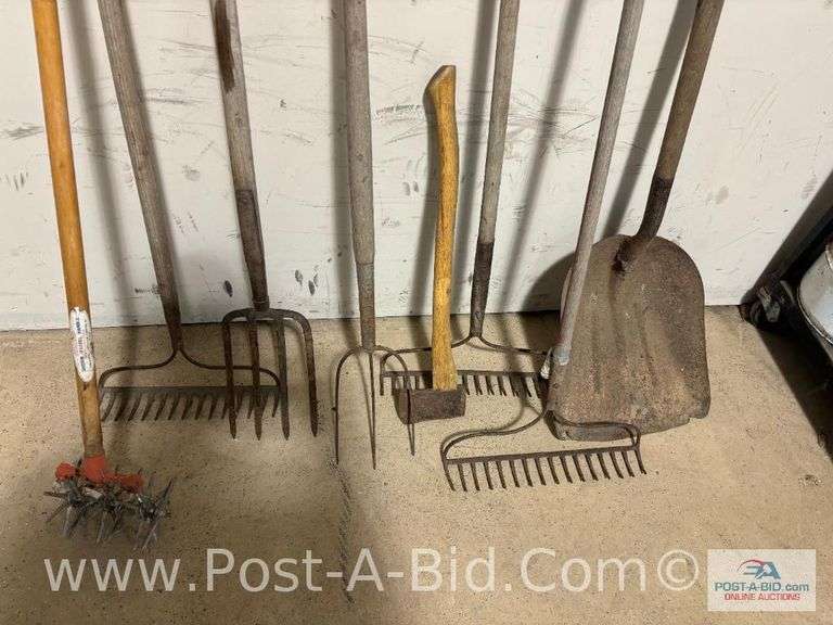 Large Lot Of Garden Tools