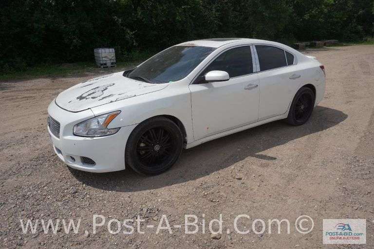 2011 Nissan Maxima 4 Door Car with 197, 190 Miles, Leather, Sunro