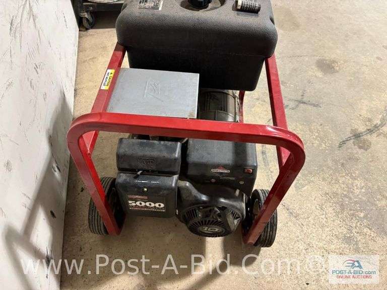 Generac 5000 Watt Generator, Briggs And Stratton Motor.