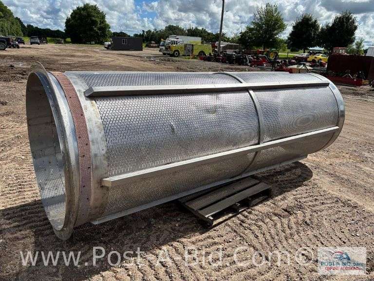 Large Stainless Steel Screen, 4' Diameter x 12' Long.