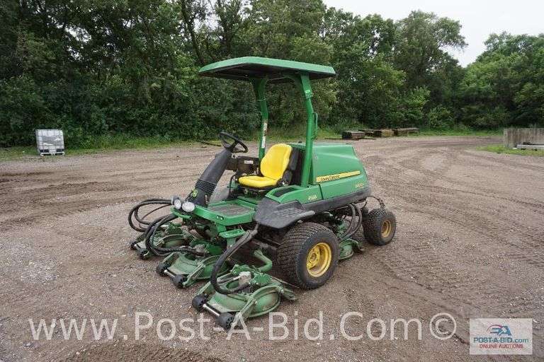 2016 John Deere 8800 A Hydrostatic 4 x 4 Diesel Commercial Mower