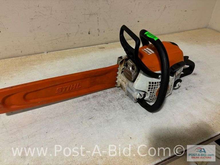 STIHL MS 211 Chainsaw 18" Bar, Owner Stated, "Runs Great. "