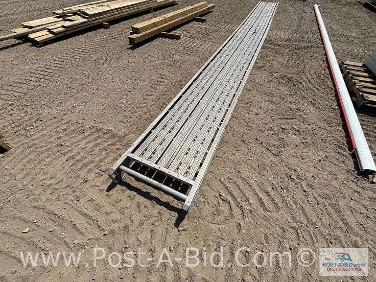 Aluminum Scaffold Plank, 24"L x 24"W x 6"H, Load Rating 700lbs.
