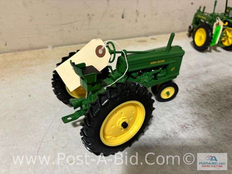 John Deere Toy Tractor 60.