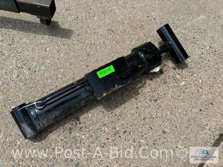 New Hydraulic Cylinder.