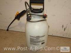 2x 2 Gallon Sprayers And 2x Tires On Fixed Axles, 4.10/3.50-4 Loa