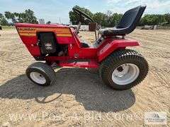 1980's Murray Twin 18 Lawn Tractor With 42" Deck (Deck Not Attach