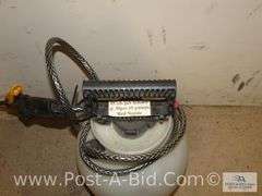 2x 2 Gallon Sprayers And 2x Tires On Fixed Axles, 4.10/3.50-4 Loa