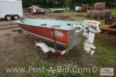 1973 Lund 14' Boat With Johnson 15HP Motor, Owner Stated "Hasnt B