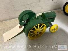 John Deere Toy Tractor, Steel Wheel.