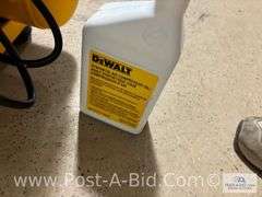 DeWalt 2 Tank 4 Gallon Air Compressor With Oil.