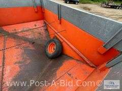 250 Bushel Gravity Box, With MN 10 Ton Running Gear.