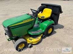John Deere LX279 Hydrostatic Riding Lawn Mower With Twin Bag Bagg